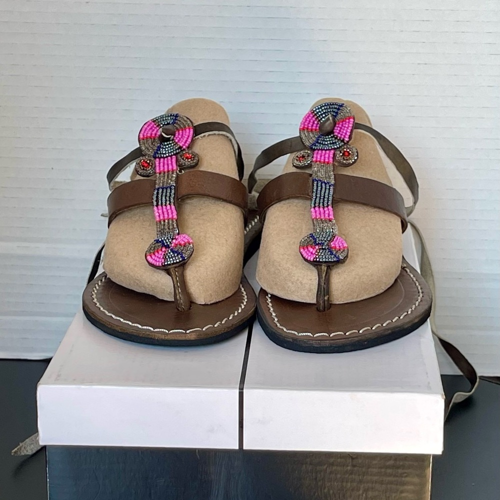 LAIDBACK LONDON Guitar Leather Ankle Strap Beaded Thong Sandals Flat. Size 6